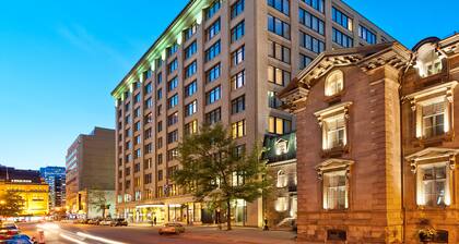 Le Square Phillips Hotel And Suites