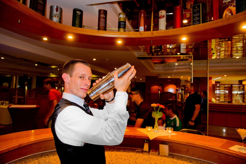 德尔卡瓦尔特国会酒店