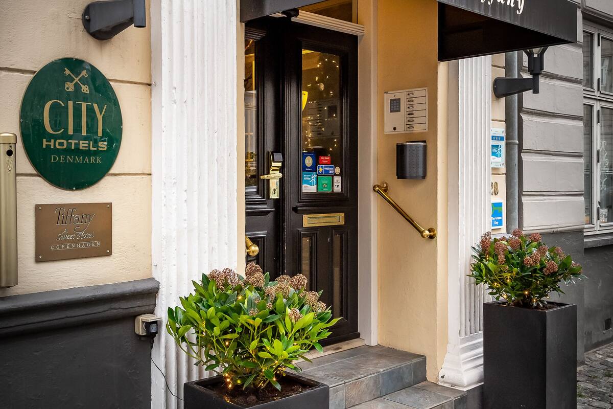 ホテル ティファニー 口コミ 部屋写真 料金 お得情報 エクスペディア