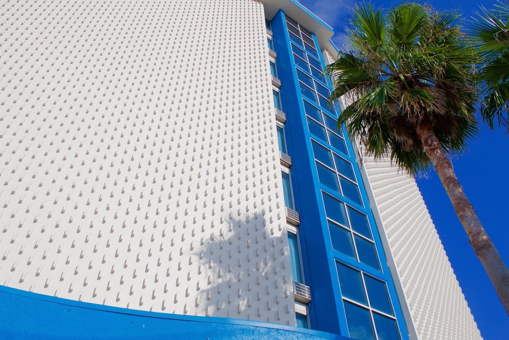 The Suites At Americano Beach 2018 Room Prices Deals Reviews Exterior Featured Image Interior Entrance