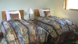 Laptop workspace, iron/ironing board, WiFi, wheelchair access