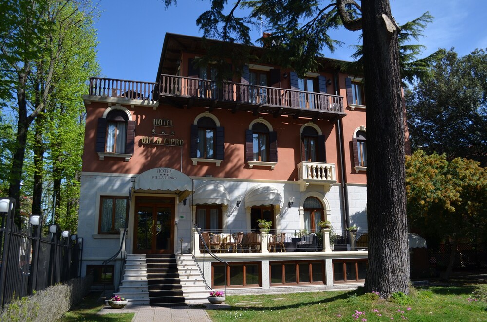 Hotel Villa Cipro in Venice, United States