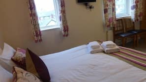 Iron/ironing board, free WiFi
