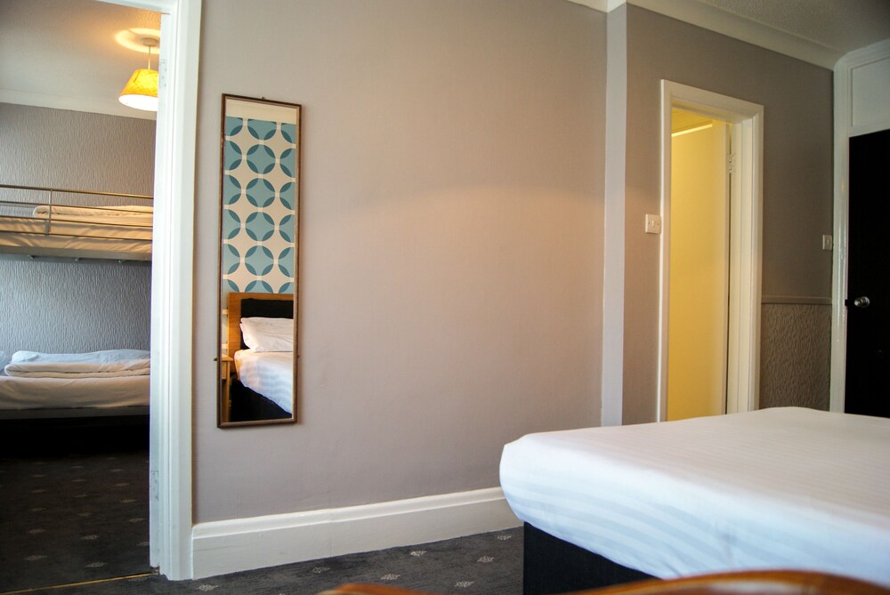 Room, Suncliff Hotel - OCEANA COLLECTION