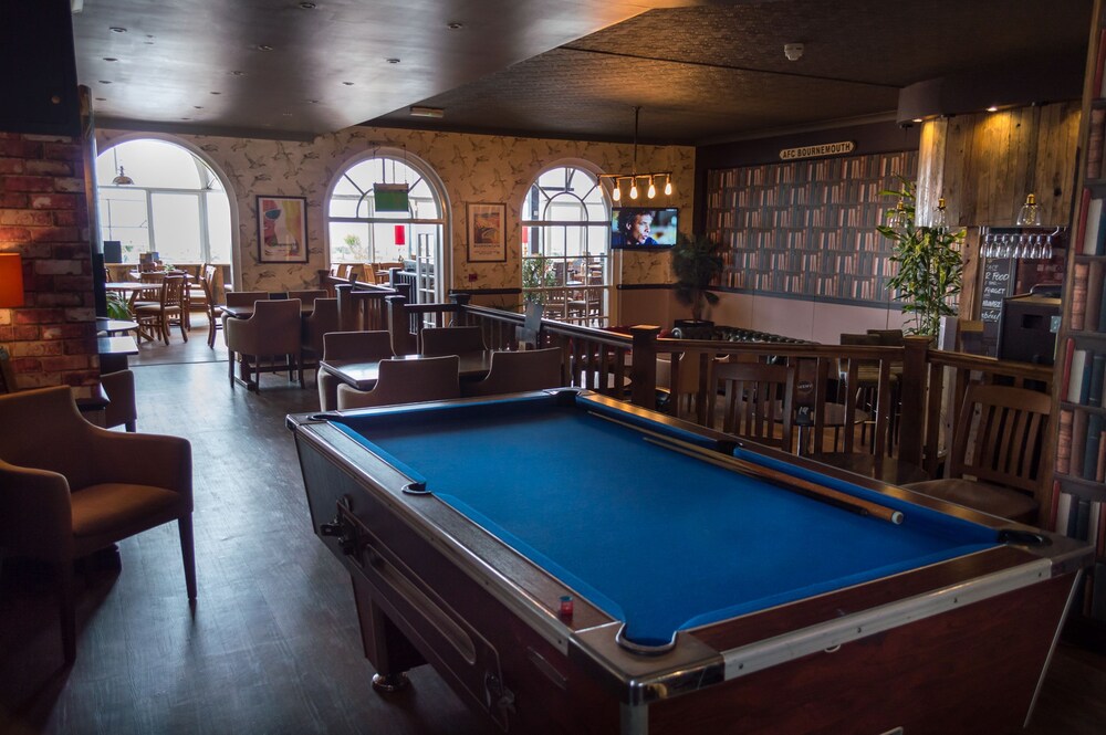 Billiards, Suncliff Hotel - OCEANA COLLECTION