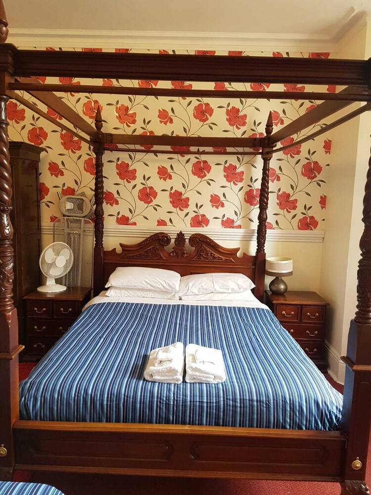 The Lismore Hotel