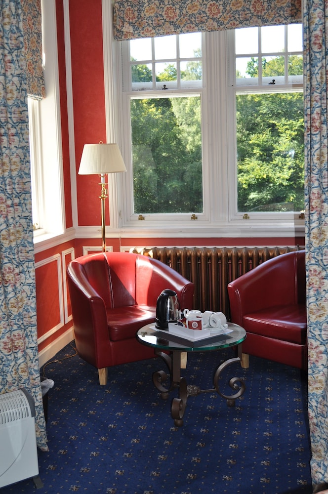 Pine Trees Hotel Pitlochry