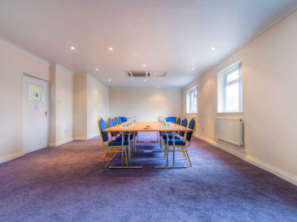Hotels With Meeting Rooms Near Birmingham Airport Hotels With Meeting Rooms Near Birmingham Airport