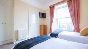 Egyptian cotton sheets, premium bedding, free WiFi