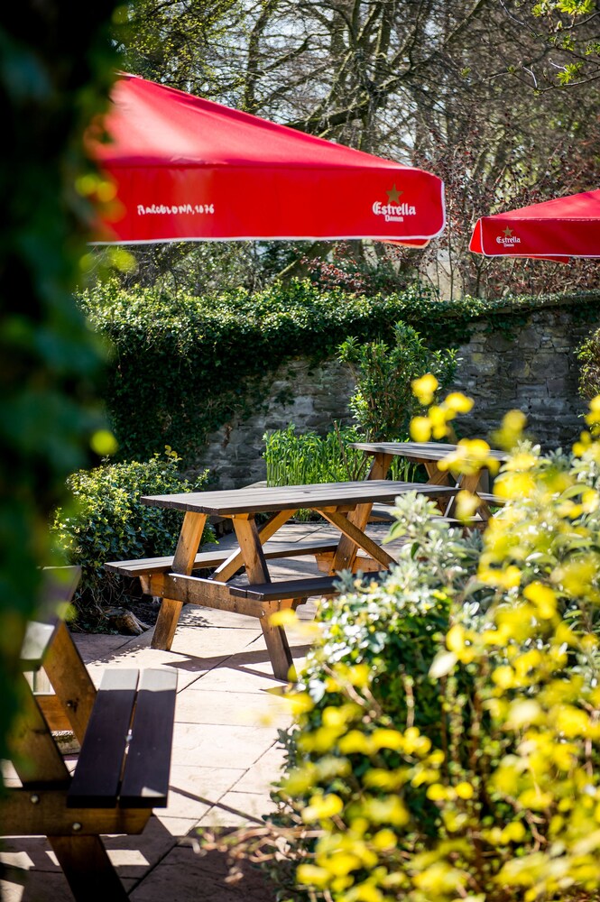 Terrace/patio, Parklands Hotel