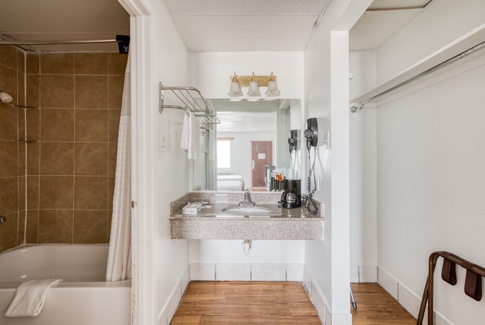 OYO Hotel San Antonio Lackland Air Force Base West in San Antonio