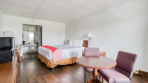 1 bedroom, in-room safe, desk, free WiFi