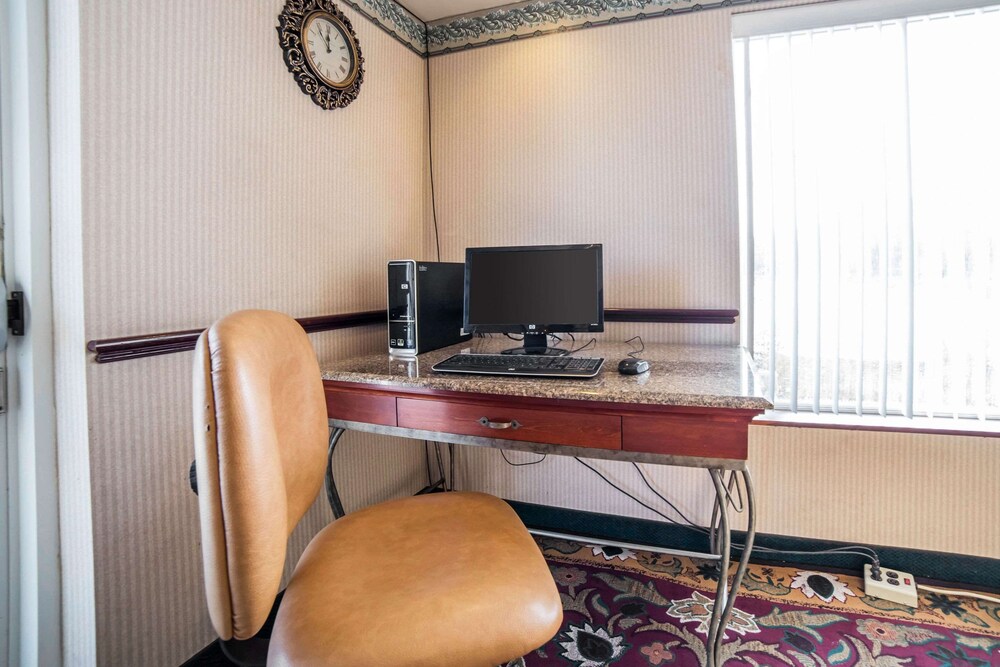 Rodeway Inn & Suites - Nampa