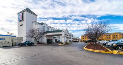 Motel 6 Harvey, IL