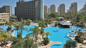 Indoor pool, 4 outdoor pools, pool loungers