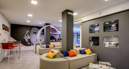 La Villa, Sure Hotel Collection by Best Western