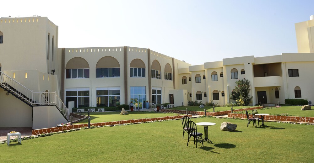 Resort Sur Beach Holiday 2018 Pictures Reviews Prices Deals Resort Sur Beach Holiday