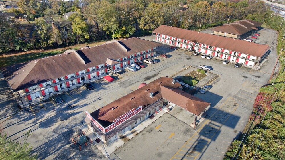 Aerial view, Red Carpet Inn - Louisville