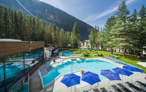 Indoor pool, outdoor pool, sun loungers