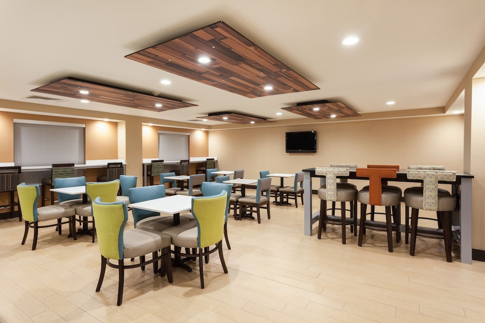 Holiday Inn Express Hotel & Suites Mebane, an IHG Hotel