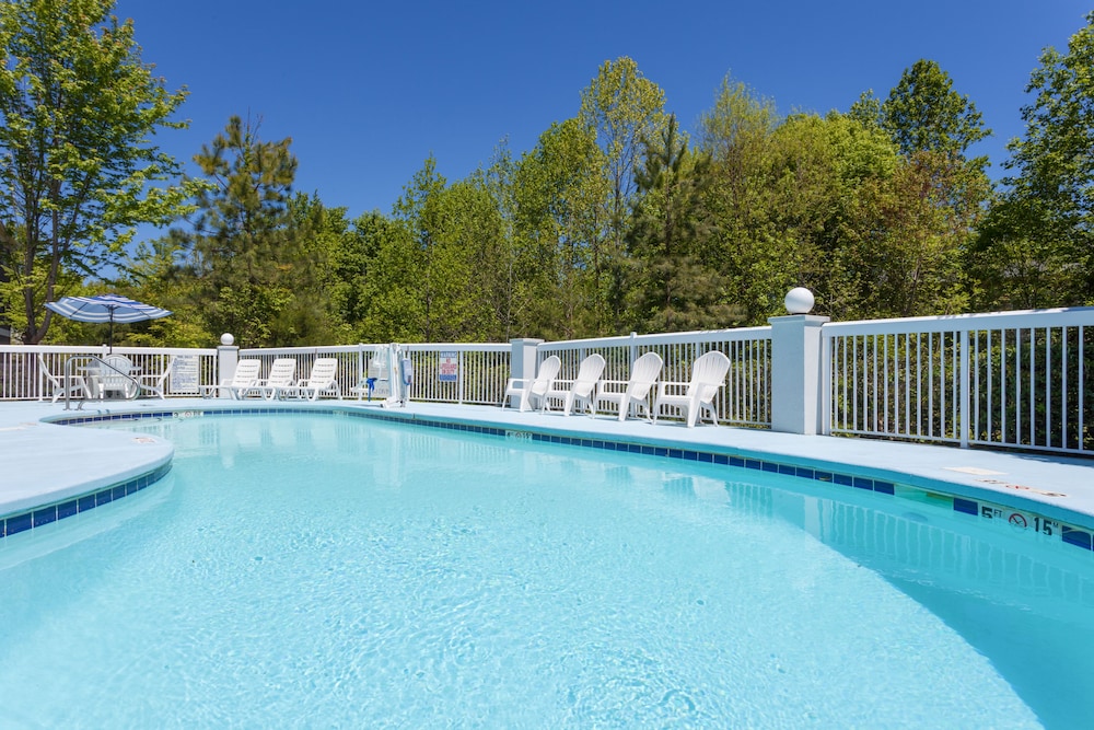 Holiday Inn Express Hotel & Suites Mebane, an IHG Hotel