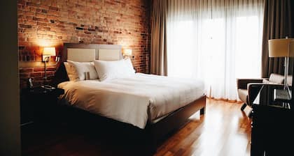 Hotel Nelligan