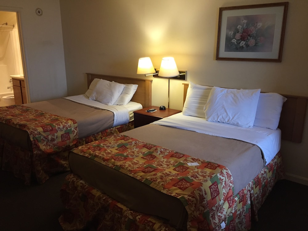 Wildwood Inn Tropical Dome & Theme Suites