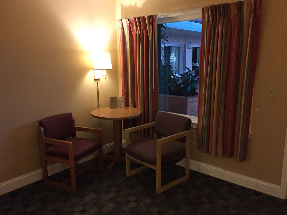 9 Best Cave Hotels In USA Trip101