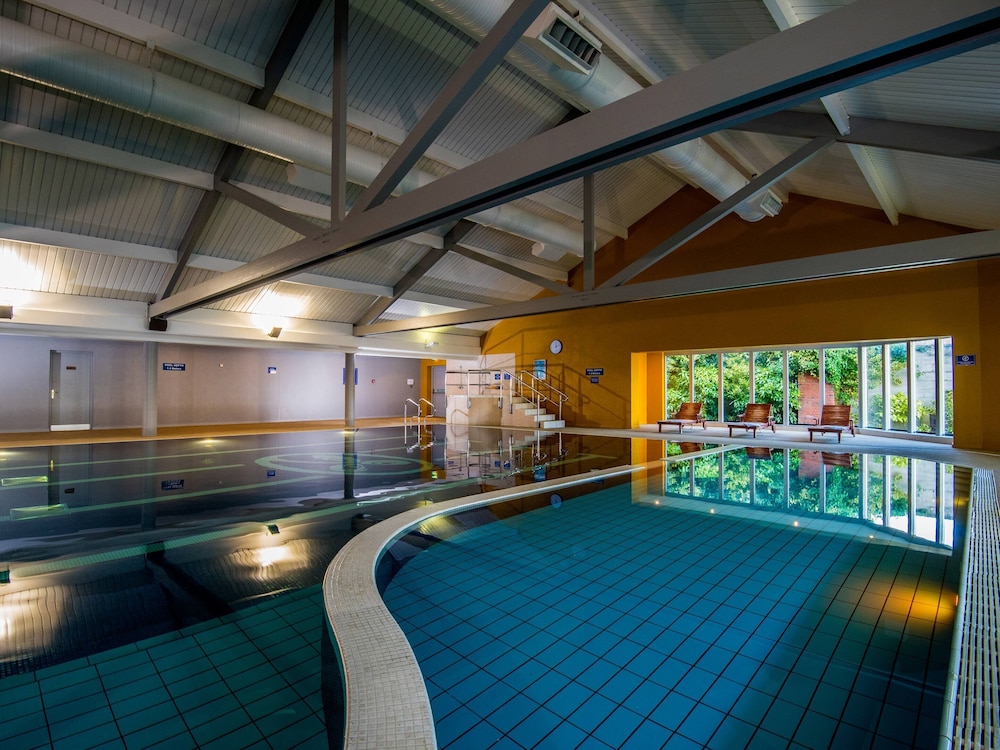 Indoor pool, Midlands Park Hotel