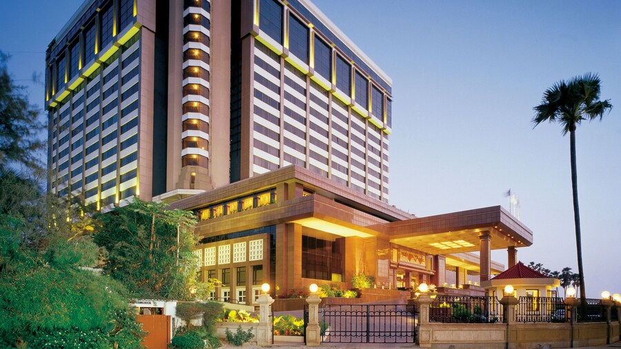 Taj Lands End