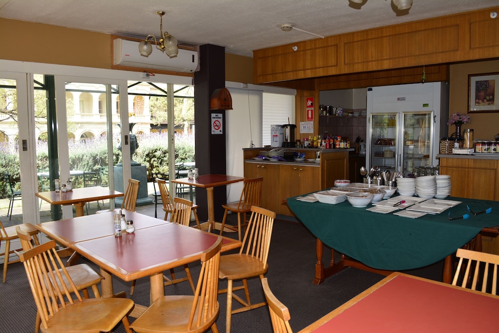 Magnolia Court Boutique Hotel Melbourne