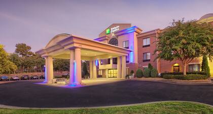 Holiday Inn Express Hotel & Suites Raleigh-Wakefield, an IHG Hotel