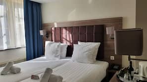 Premium bedding, down duvet, Select Comfort beds, in-room safe