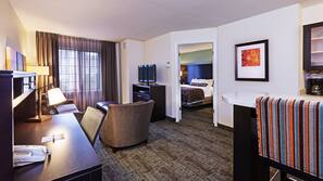 In-room safe, desk, iron/ironing board, cribs/infant beds