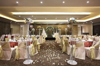 Village Hotel Katong By Far East Hospitality Sg Clean Singapore 117 Room Prices Reviews Travelocity