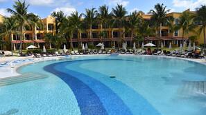 Outdoor pool, pool umbrellas, sun loungers