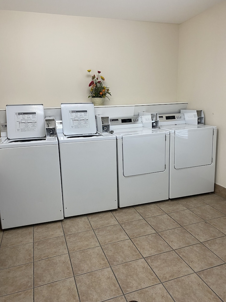 Laundry room, Homestead Apart-Hotel