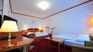 Hochwertige Bettwaren, Minibar, Zimmersafe, kostenloses WLAN