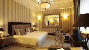 1 bedroom, premium bedding, minibar, in-room safe