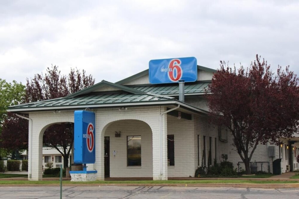 Exterior, Motel 6 Ogden, UT - 21st Street