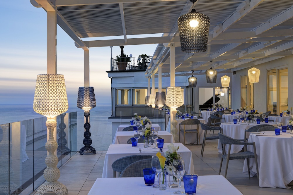 download lloyds baia hotel download lloyds baia hotel