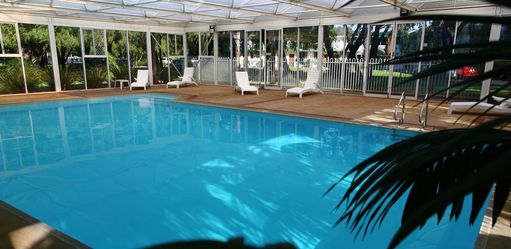 Indoor pool, Bayview Geographe Resort