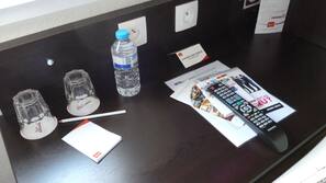 Premium bedding, desk, iron/ironing board, free WiFi