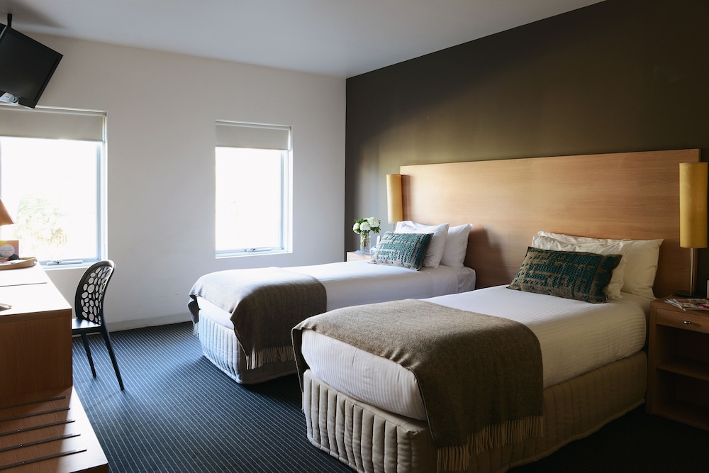 Saint Kilda Beach Hotel (formerly Rydges St Kilda) AU126 Deals & Reviews (Melbourne, AUS) Wotif