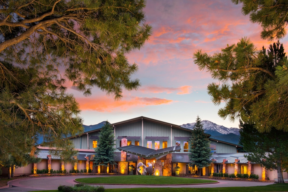 Garden Of The Gods Resort And Club In Colorado Springs Hotel