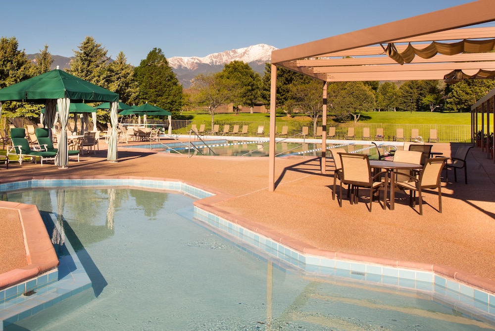 Children's pool, Garden of the Gods Resort and Club