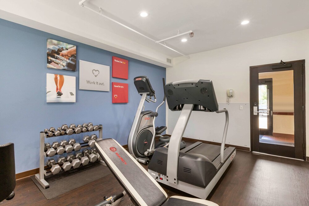 Fitness facility, Comfort Suites