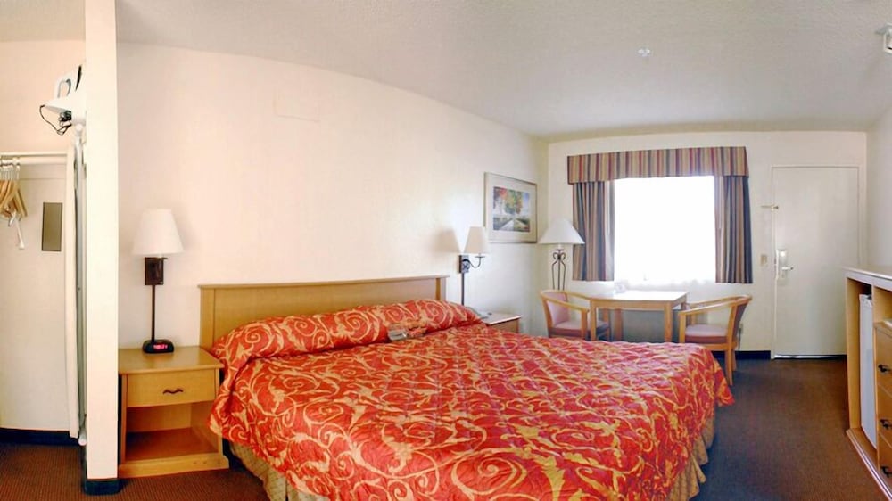 Room, SureStay Plus Hotel by Best Western Upland