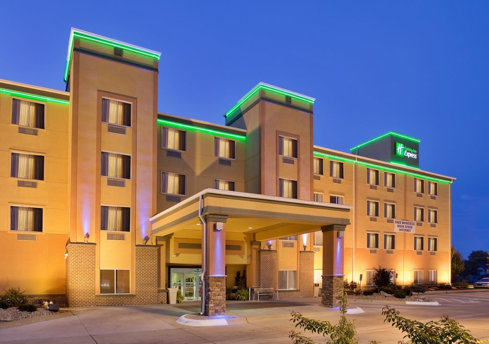 Holiday Inn Express Fremont, an IHG Hotel in Fremont Best Rates