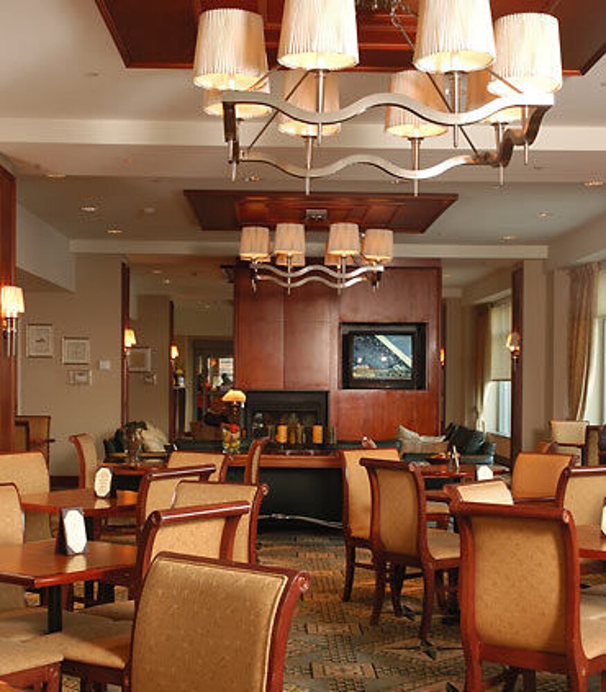 Dining, Residence Inn by Marriott Boston Harbor on Tudor Wharf